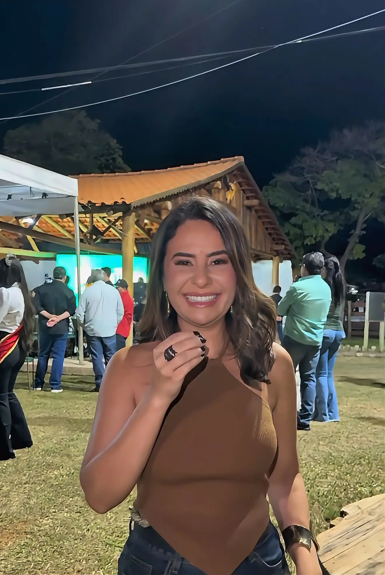 Quem são os cantores da Expomonte 2026? | Simone Teles - Monte Carmelo 