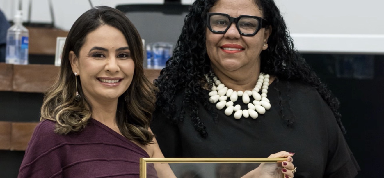 Moção de Aplausos à Universidade Federal de Uberlândia | Simone Teles - Monte Carmelo 